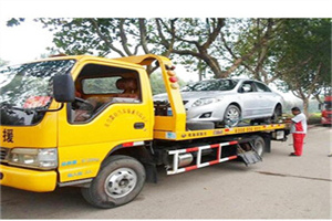 布尔津附近24小时汽车拖车服务热线